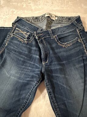 Ariat Women's Medium Blue S Jeans with Contrast Stitching